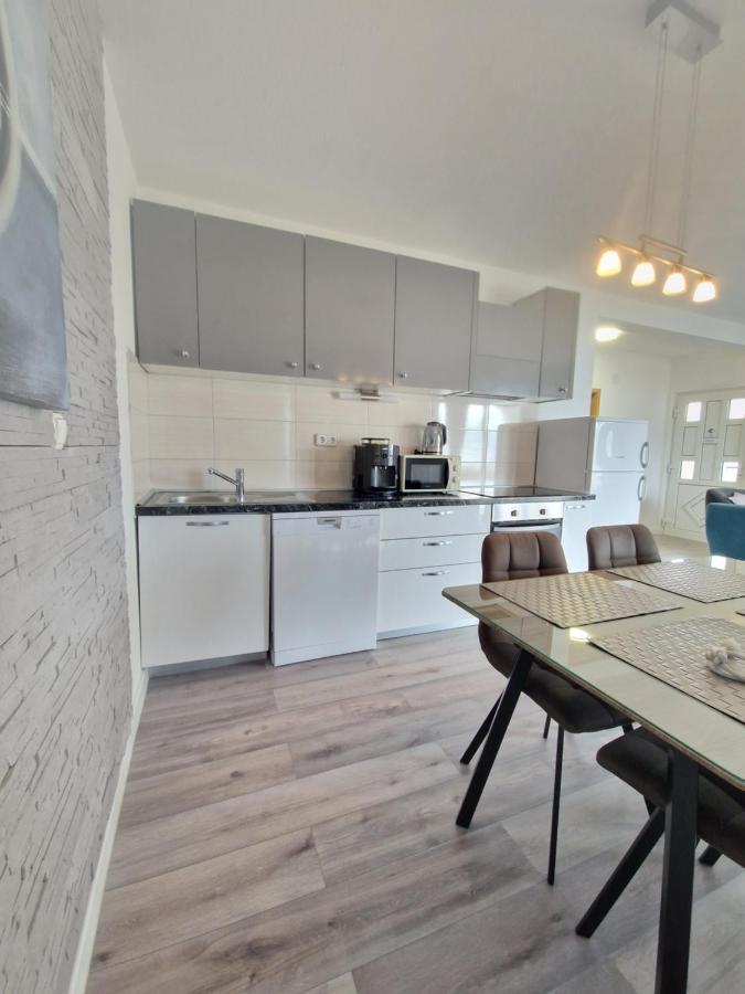 Luxury Apartments Silva With Sea View Okrug Gornji Exterior foto