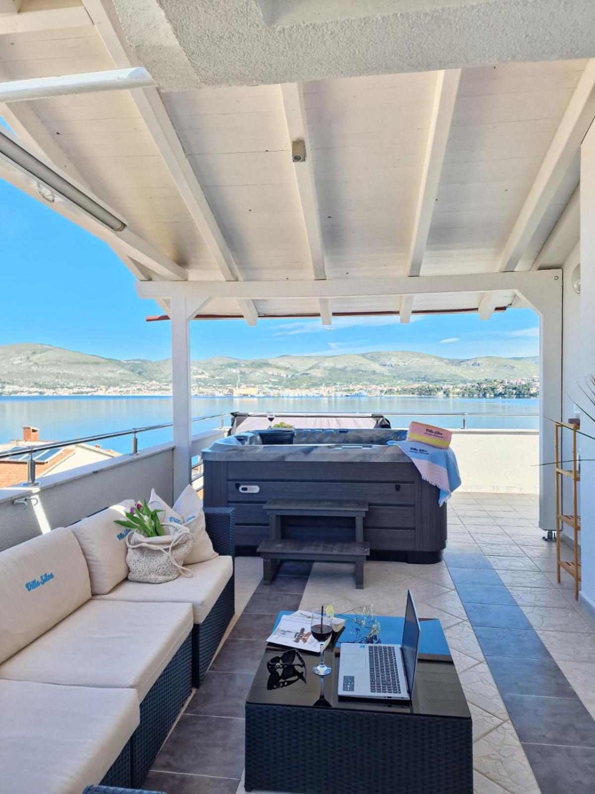 Luxury Apartments Silva With Sea View Okrug Gornji Exterior foto
